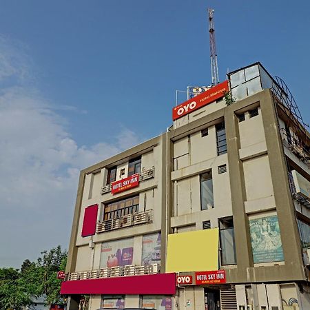 Oyo 11649 Hotel Mahima Gandhinagar Exteriör bild