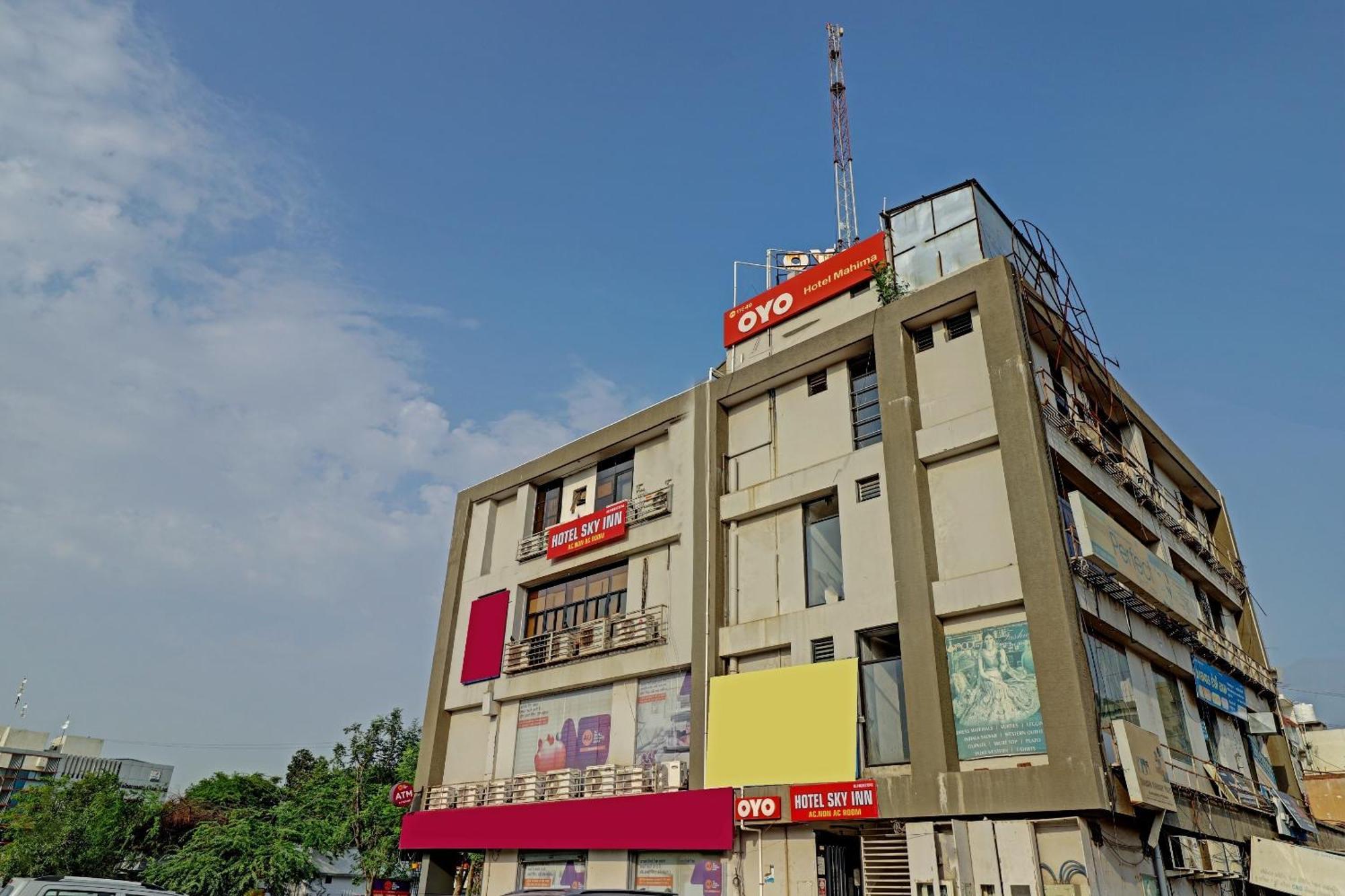 Oyo 11649 Hotel Mahima Gandhinagar Exteriör bild