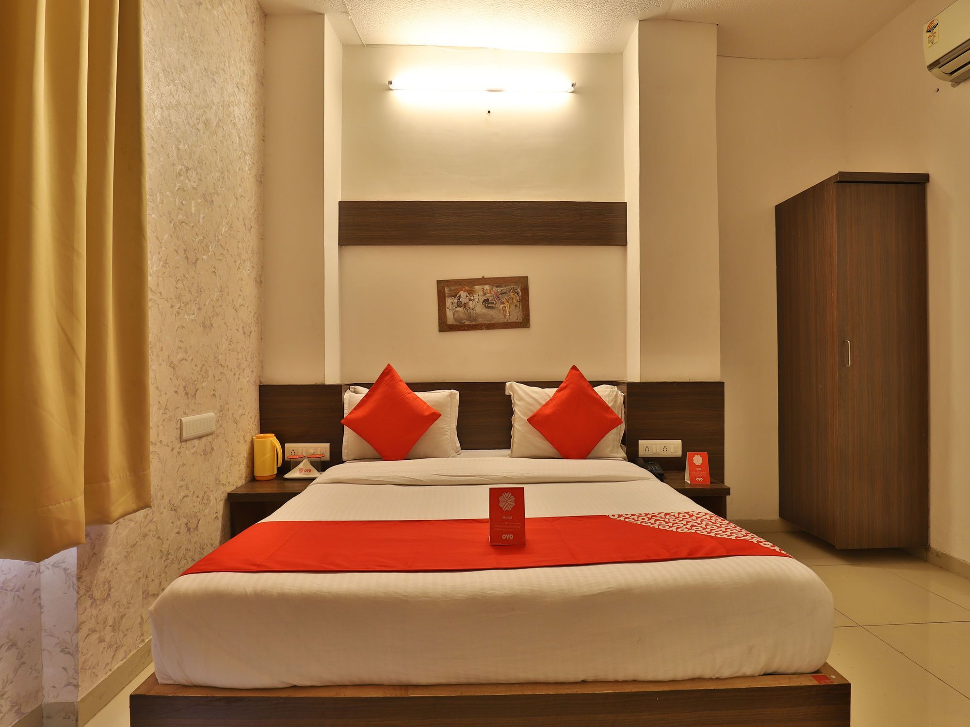 Oyo 11649 Hotel Mahima Gandhinagar Exteriör bild